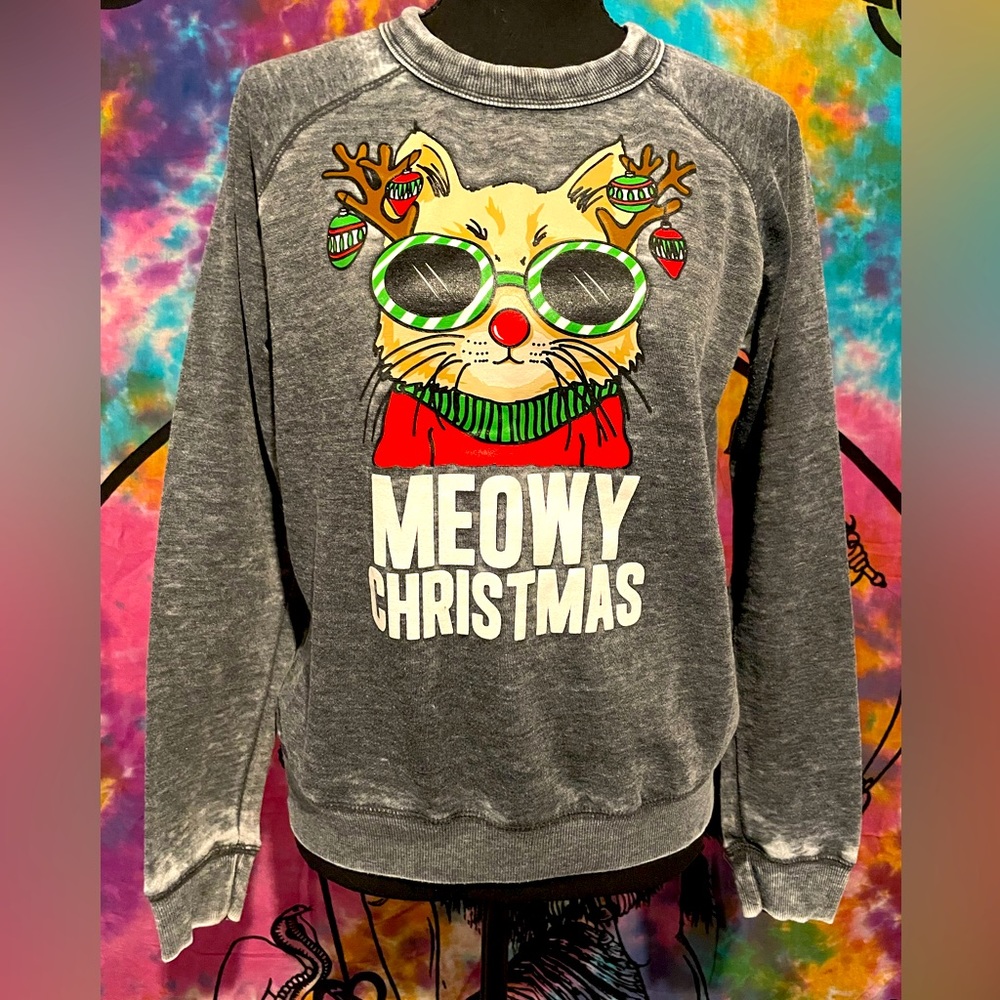 Meowy Christmas womens Christmas crewneck sweatshirt size small